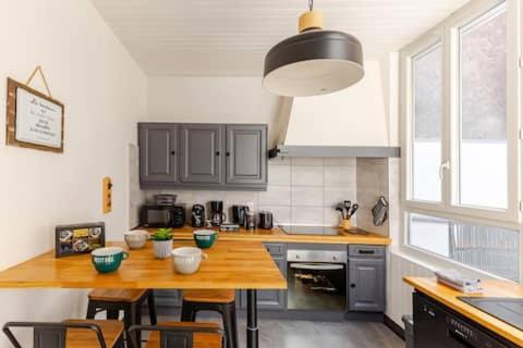 Maison De Ville Avec Garage Et Terrasse Lourdes Zewnętrze zdjęcie